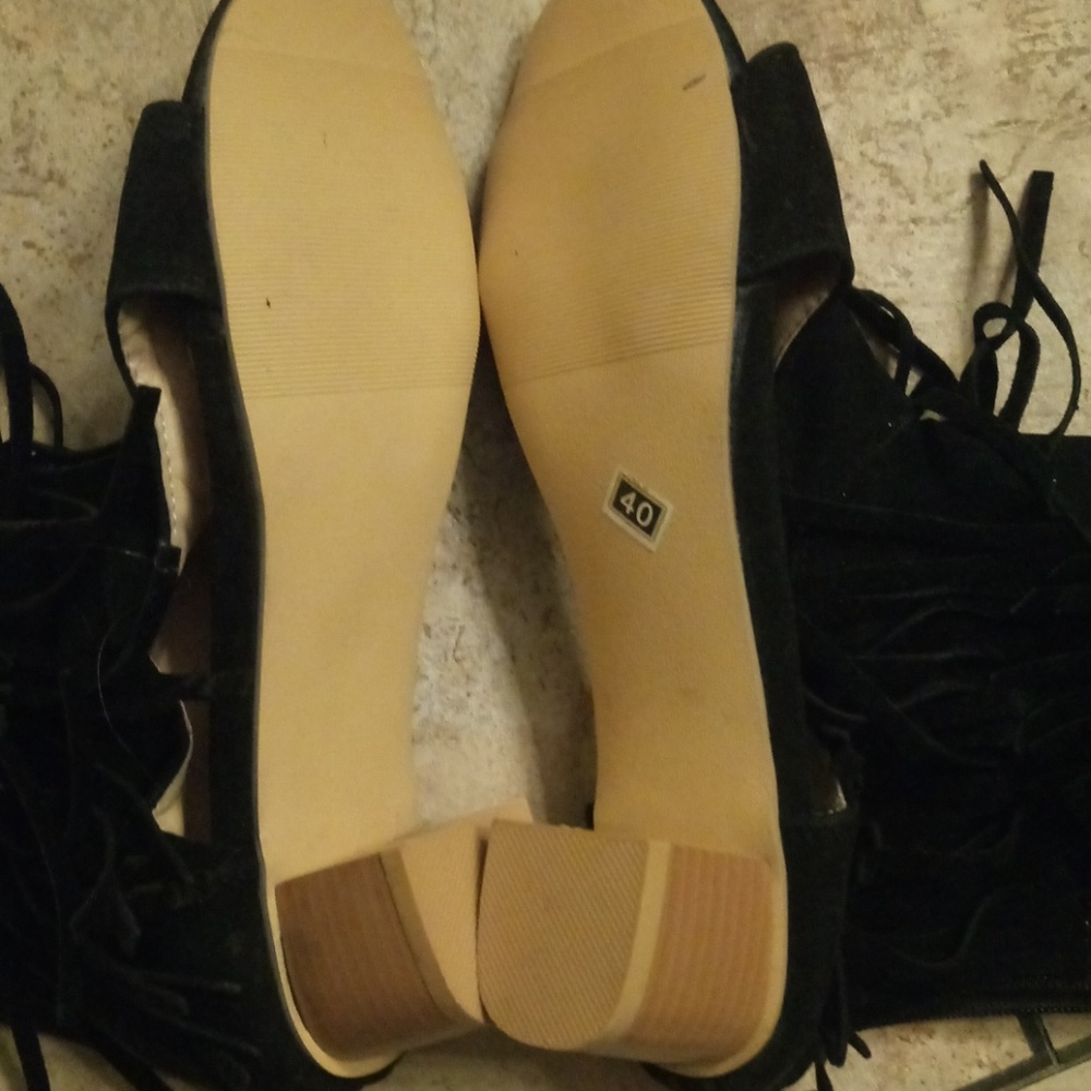 NEW Black fringe sandals - Picture 4 of 5